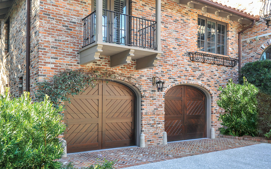 Signature carriage door installed in Roseville